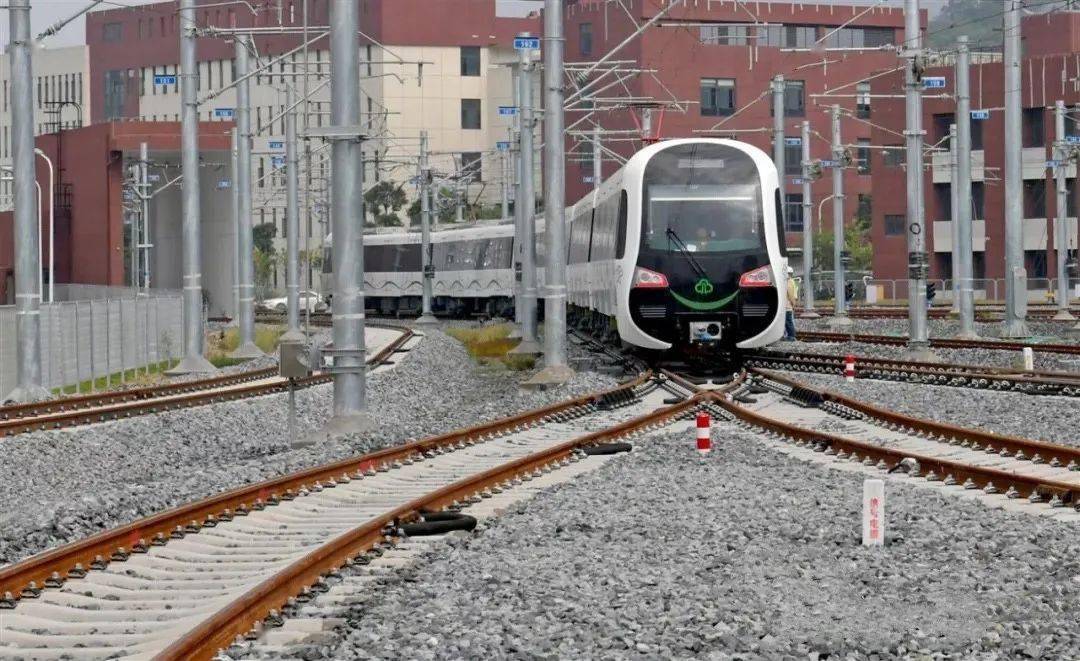 2021年3月2日福州市人大常委会办公厅通讯地址:福州市古田路40号电子