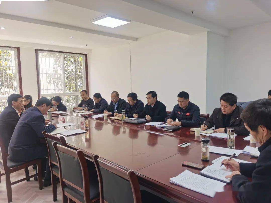 副市长屈占权主持召开十四运汉中市执委会会议_工作