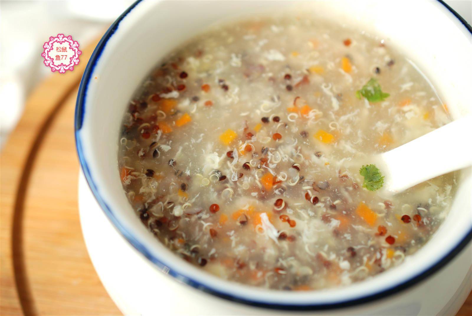 藜麦的热量低饱腹感强,和冬瓜一起煮,既有蔬菜补充了碳水,是一种非常