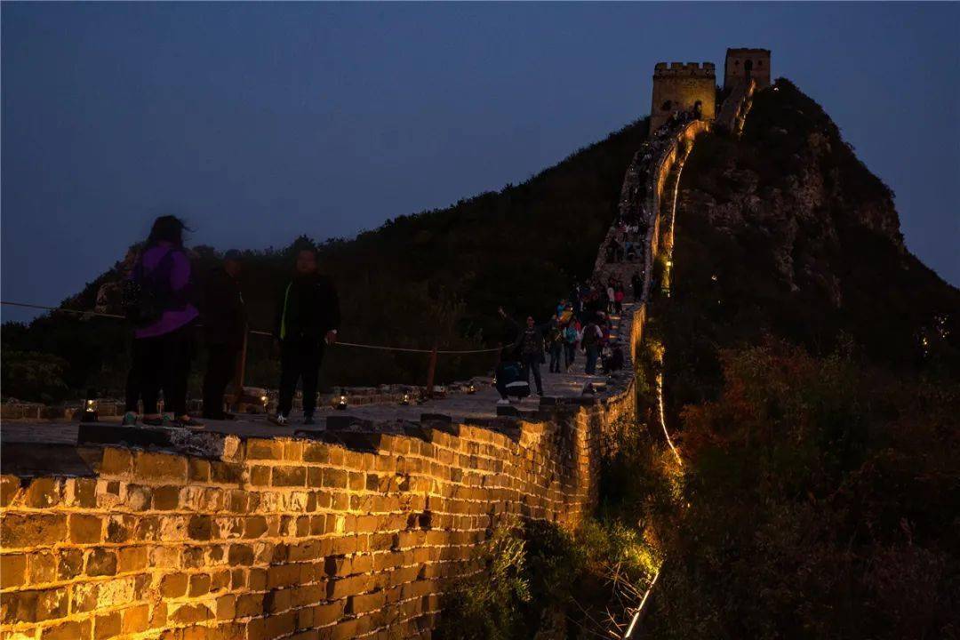 崔艳摄影:司马台夜长城