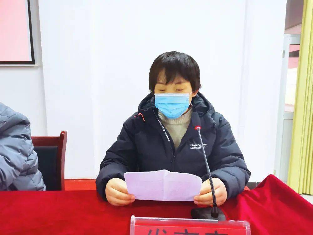 发言"中考功臣"霍丽华老师典型发言"中考功臣"李海宁老师典型发言"中