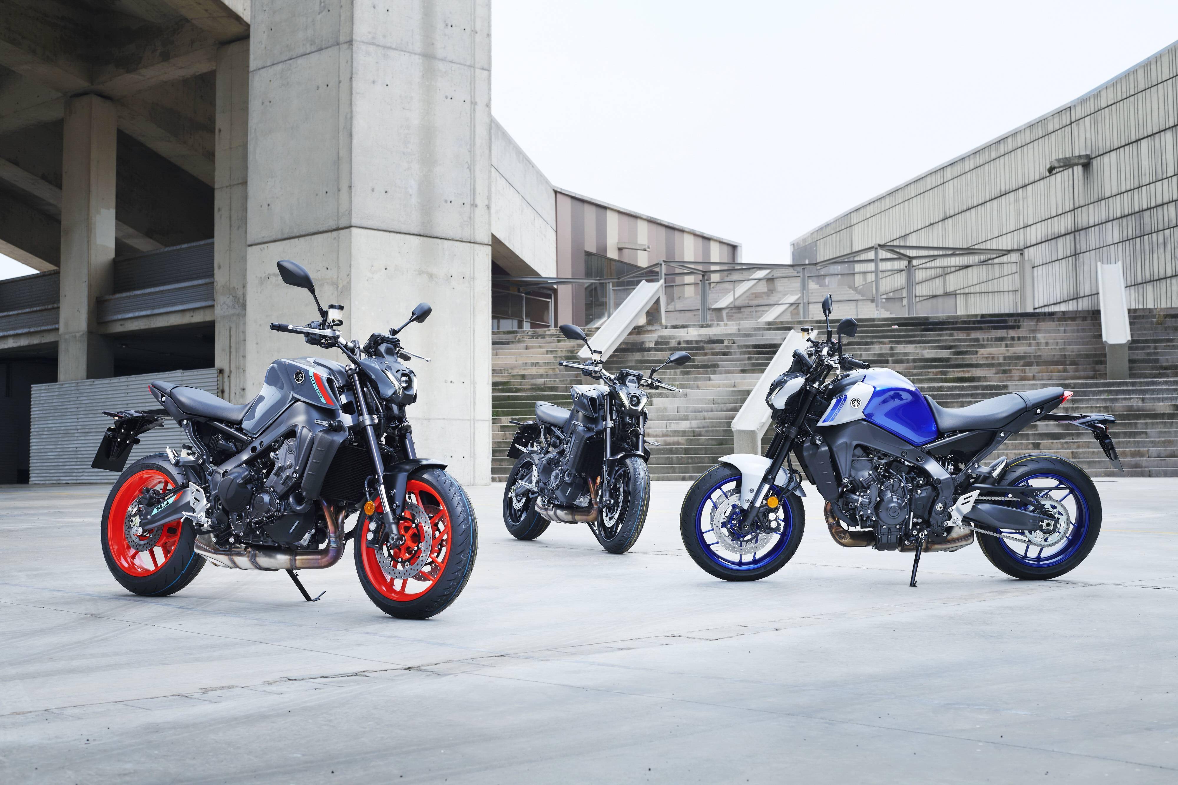 yamaha新一代mt07mt09户外特写