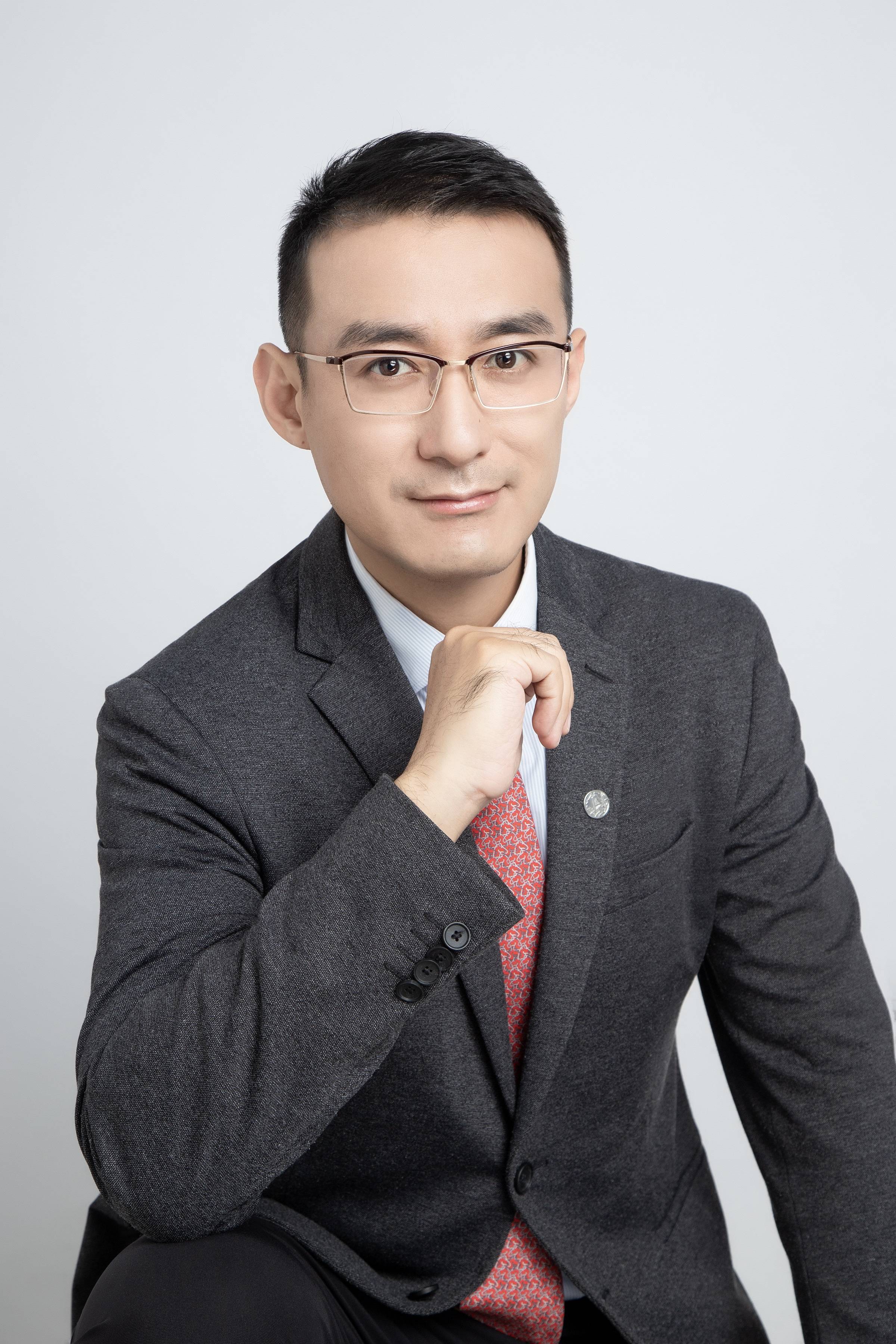 专访平安证券首席策略分析师:2021年关注绿色经济等投资领域_魏伟