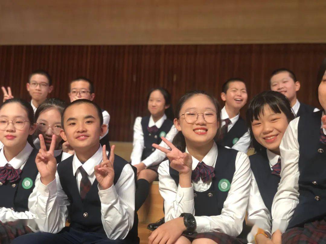 厦门六中合唱团新春开唱梦的翅膀免费赠送合唱曲谱