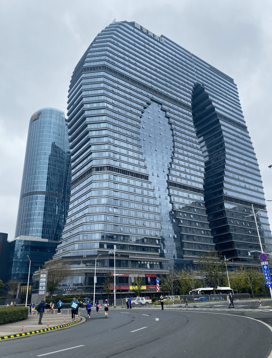 杭马365@45 去杭州,那里有一场马拉松在等你