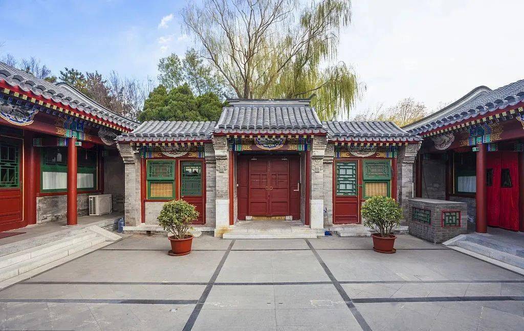 阳宅风水:东四命入户门的最佳方位!_住宅