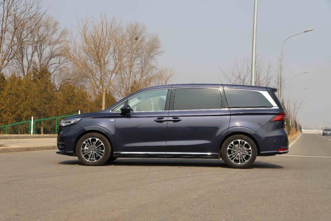 国产高端大7座车20t8at优秀表现让合资车型都害怕