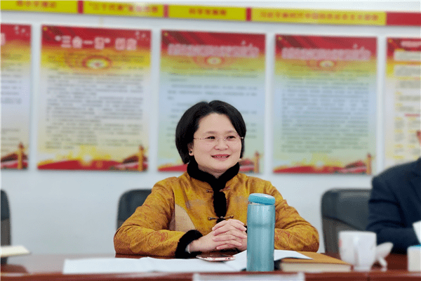 副站长熊志高就科研工作及输血技术培训面临的困难进行了汇报.