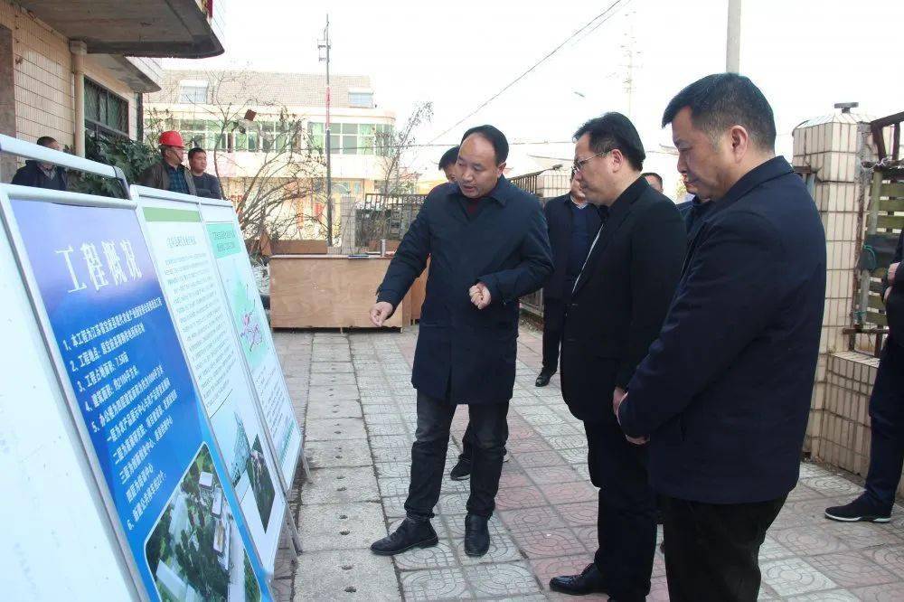 副县长王辉森,县农业农村局局长吴爱平,副局长仲纪忙等陪同调研.