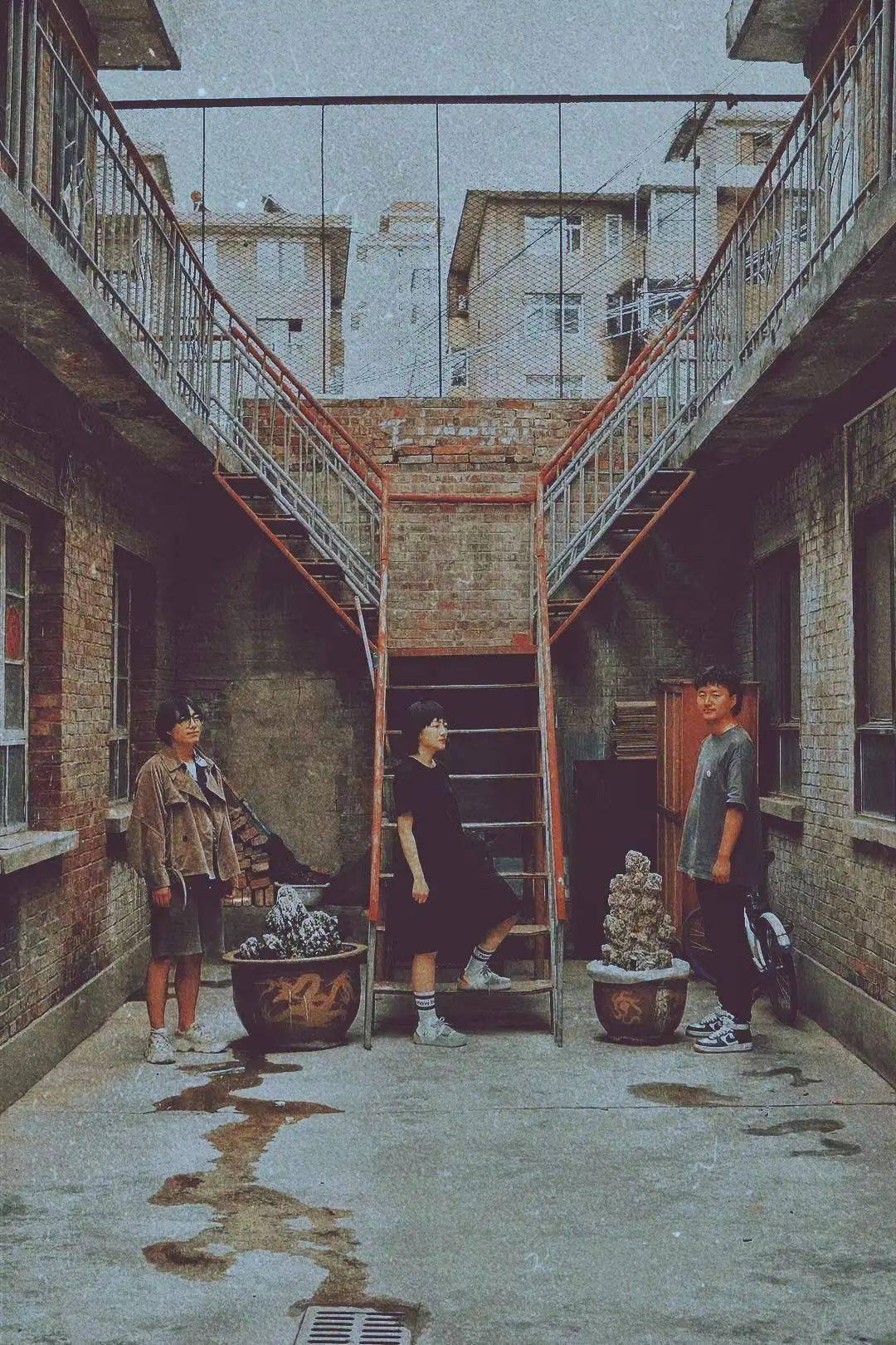 sdt演出胶囊派对vol4红白色乐队青岛专场