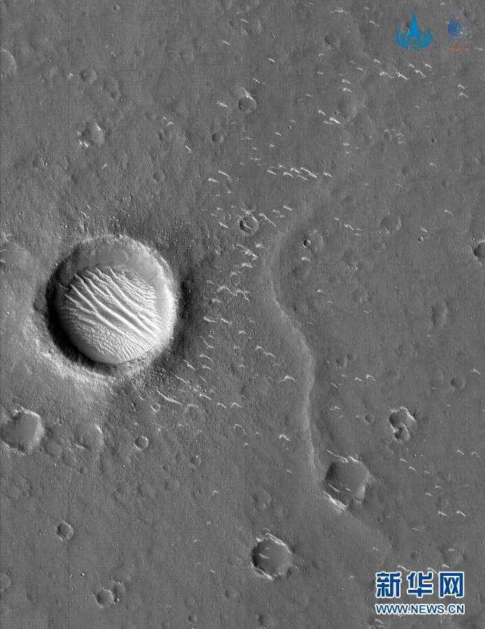 探测器|国家航天局发布“天问一号”探测器拍摄的高清火星影像图