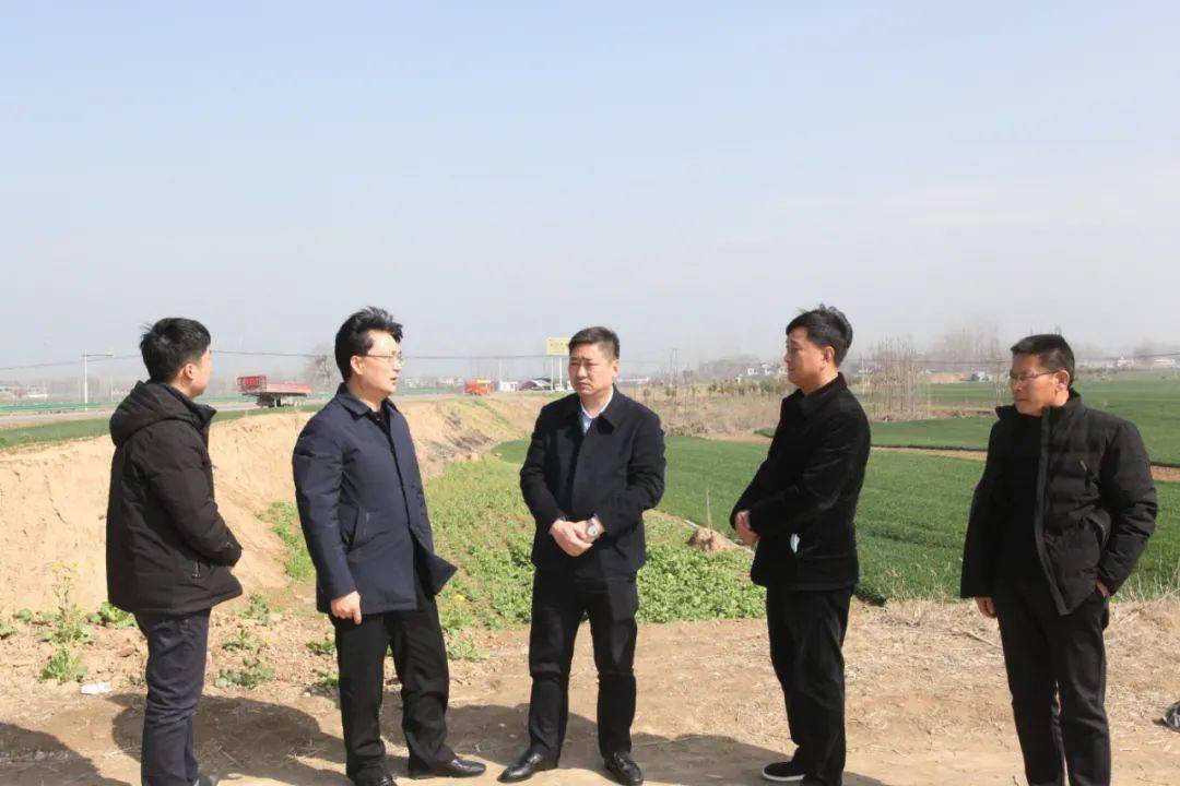 院工作人员一行实地调研惠济河,涡河港区前期规划工作,副县长姬艳峰