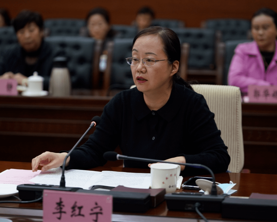 开封市庆三八节各界妇女座谈会隆重召开