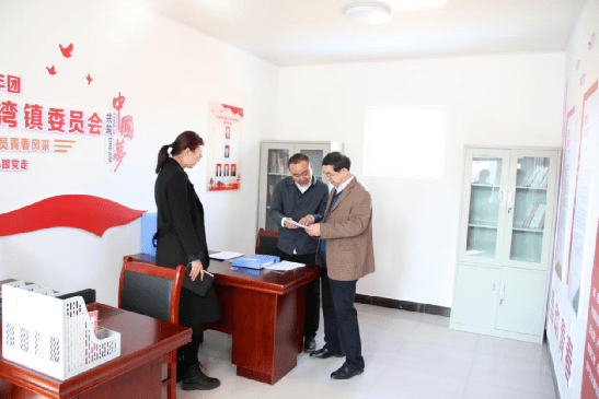 团省委信息化建设领导小组办公室主任白敏调研榆林市村社区团组织换届