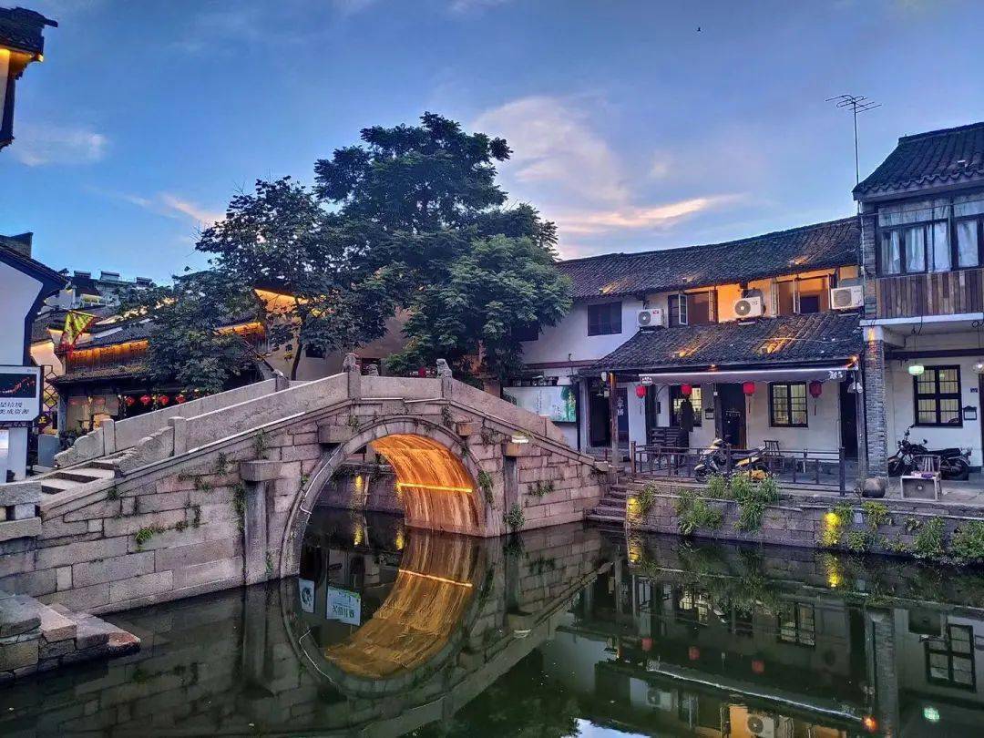 经开区新市镇一周要闻学习雷锋迎百年项目双进创新高