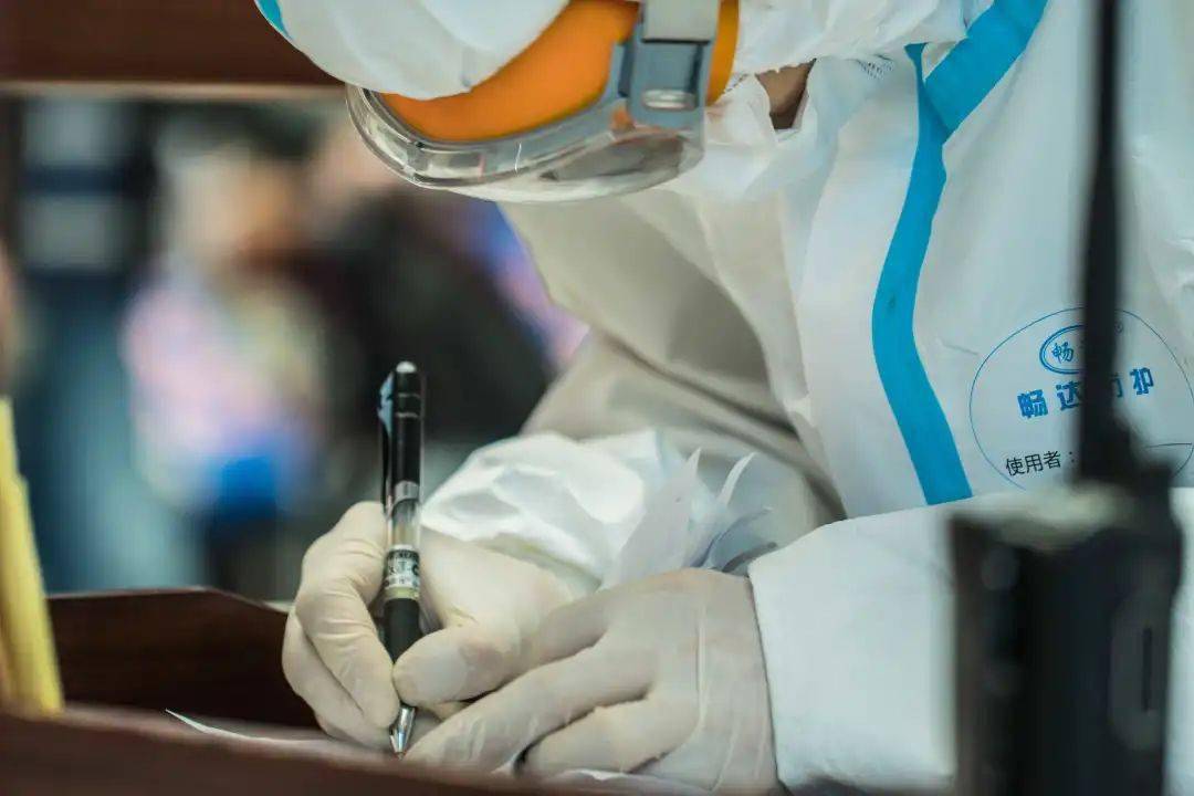 爱在旅途乌鲁木齐站艾力的绿丝带