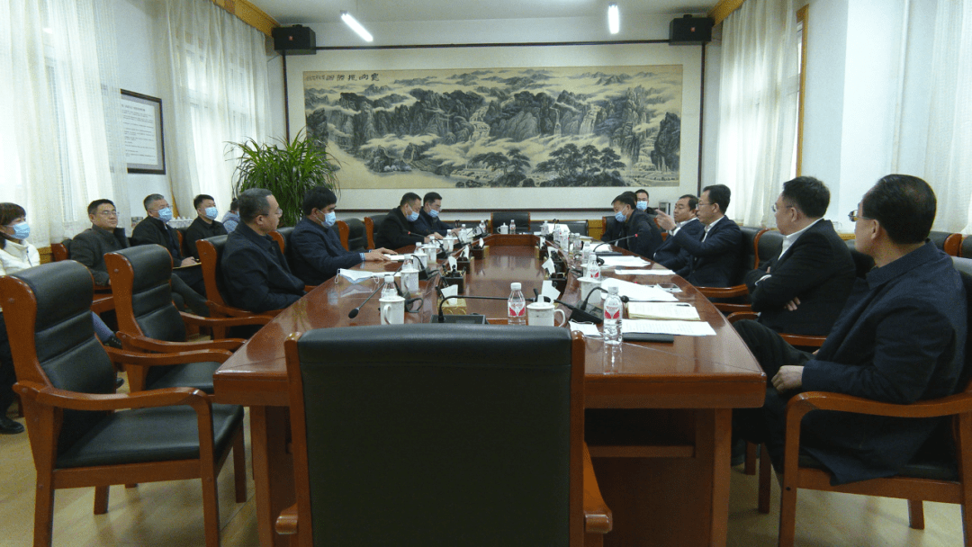 【要闻】我县召开全国“两会”期间疫情防控工作会议_刘希