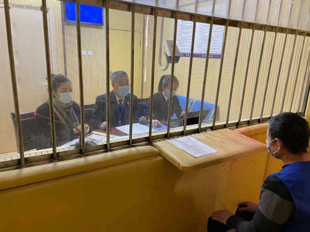 在临渭区看守所同步录音录像讯问室,对公安机关书面通知的即将侦查