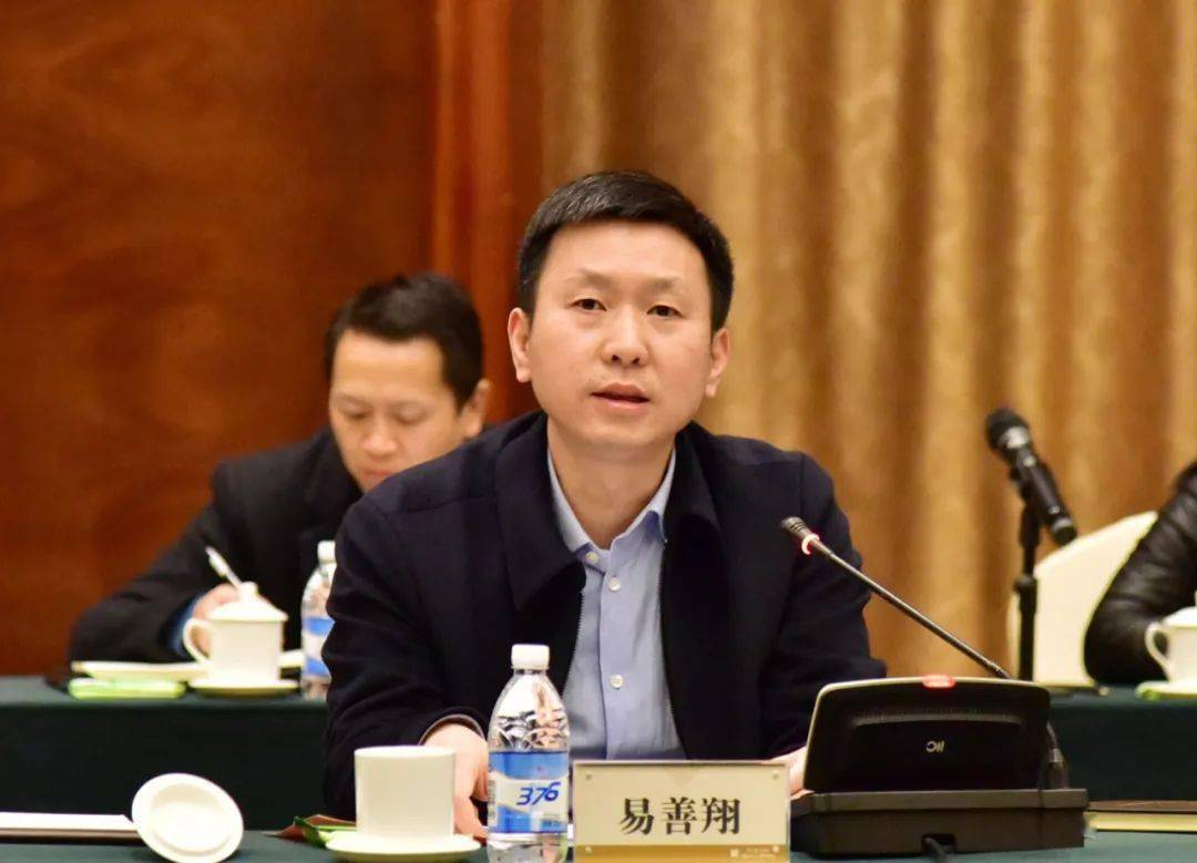 利川与云阳签定区域合作框架协议,推动经济社会深度合作!_易善翔