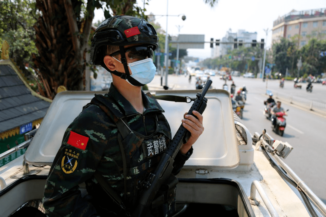 西双版纳武警官兵坚守执勤一线护航全国两会