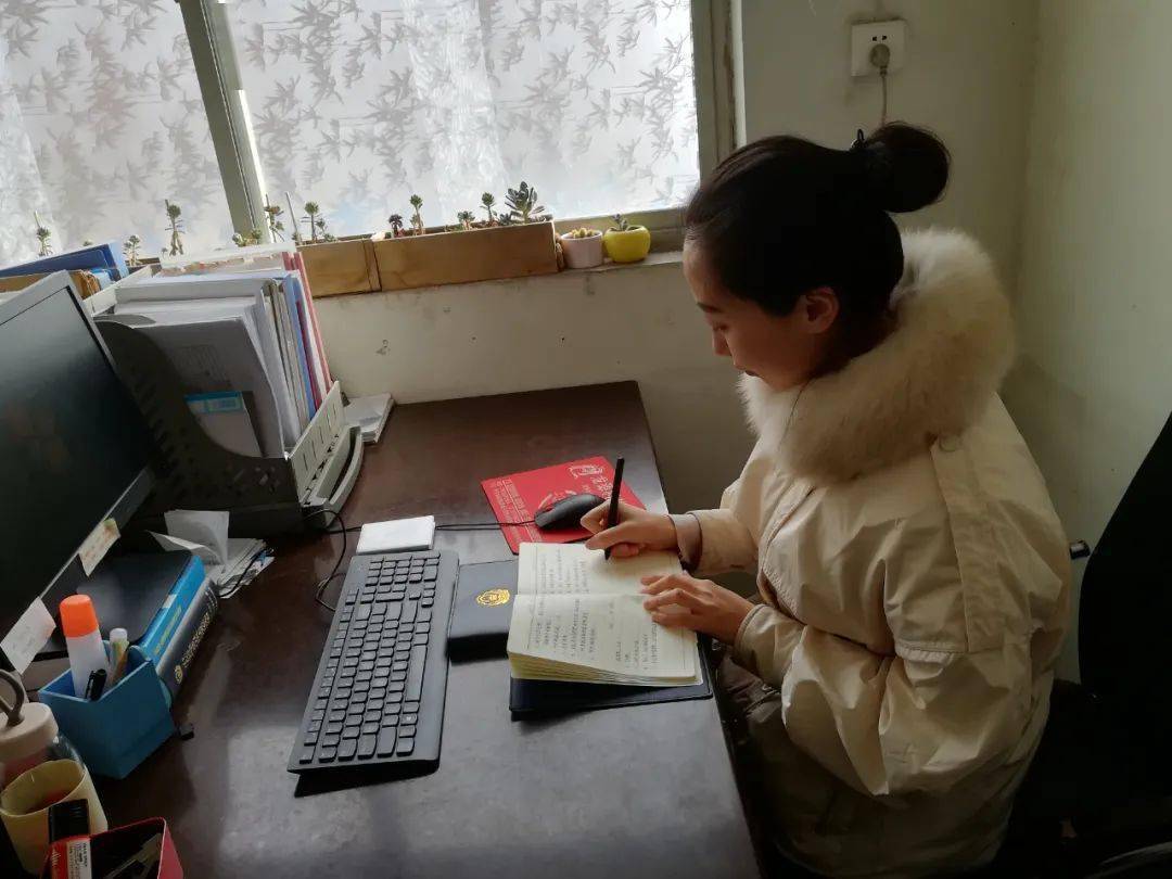 万里蹀躞怎么读(万里蹀躞怎么读什么意思)