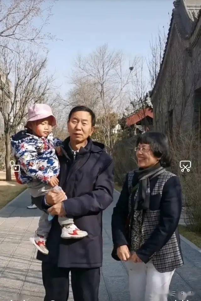 太原晋商博物馆偶遇前太原市市长耿彦波和大家聊家常