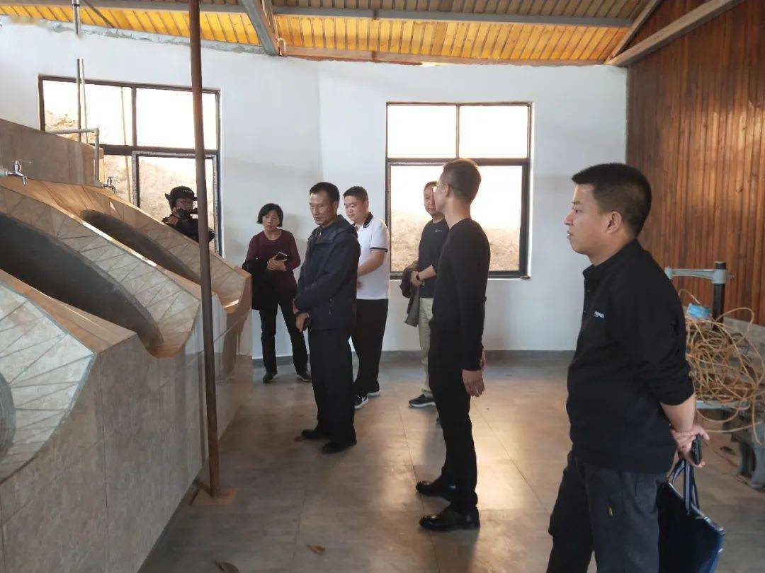 3月2日,市民宗委副主任汤斌,区民宗局局长朱继春一行到邦东乡昔归自然