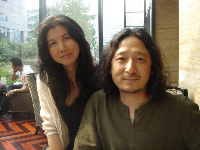 父亲是单簧管教育家包玉山 ,母亲辛沪光是20世纪60年