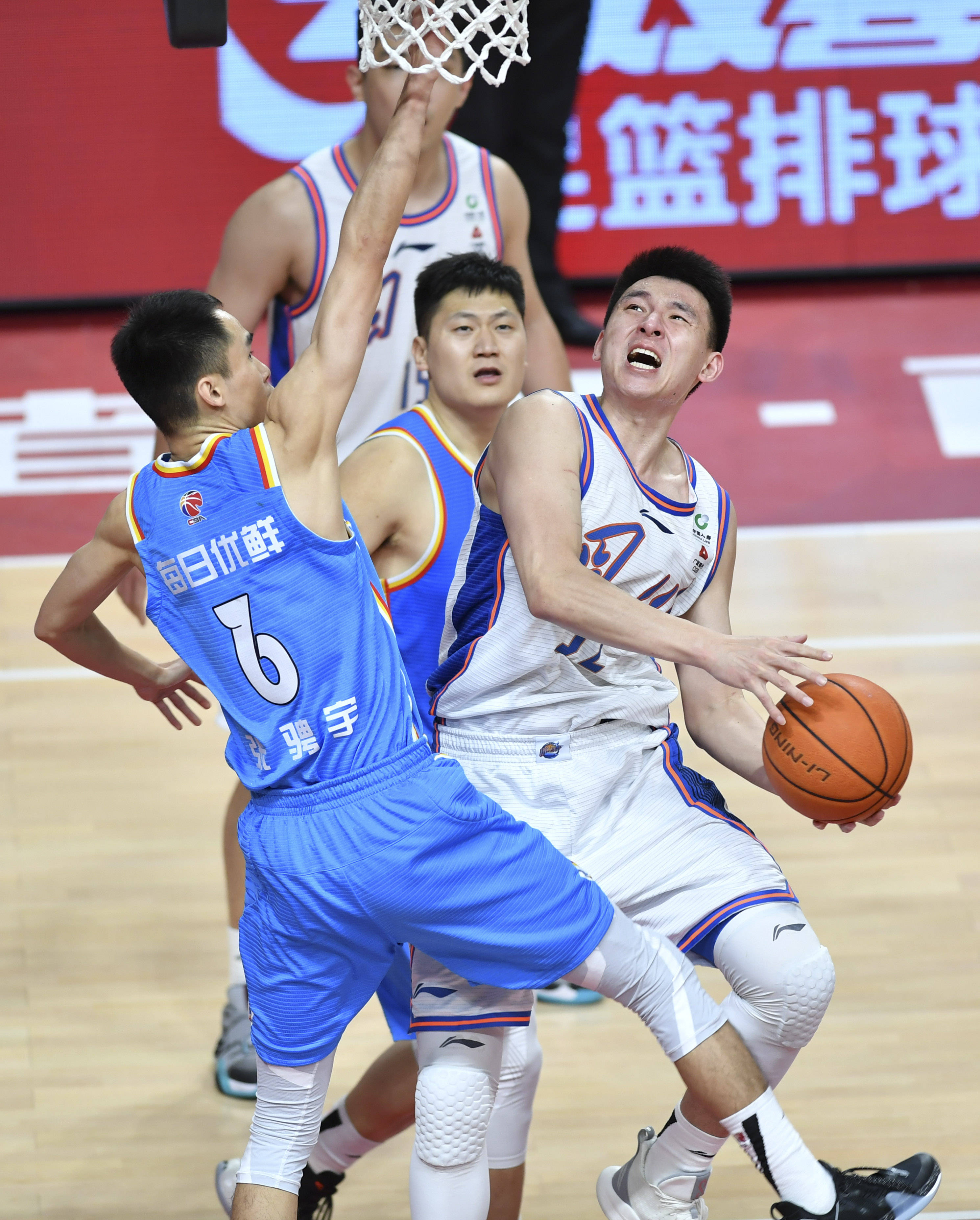 篮球——cba第三阶段四川五粮金樽胜青岛每日优鲜