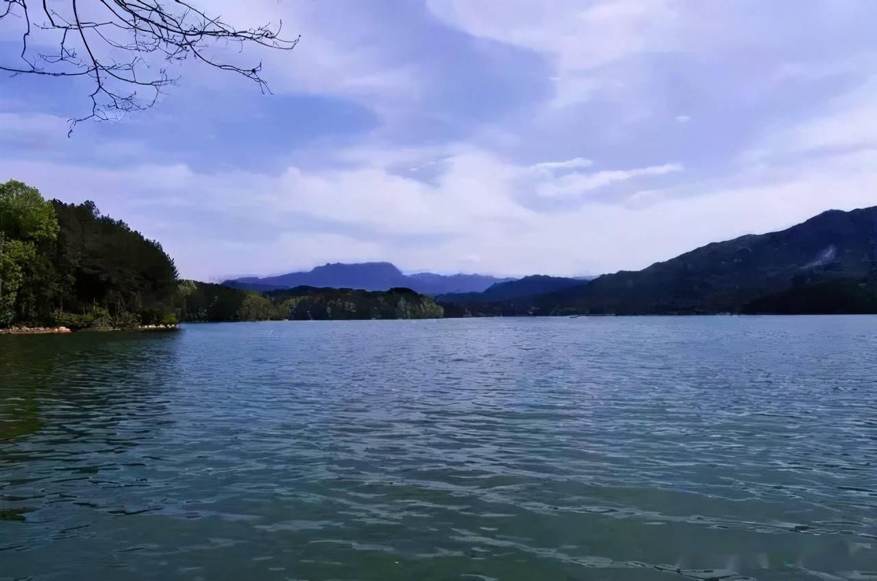 三月里去一趟汉中红寺湖这样的春天才算完美