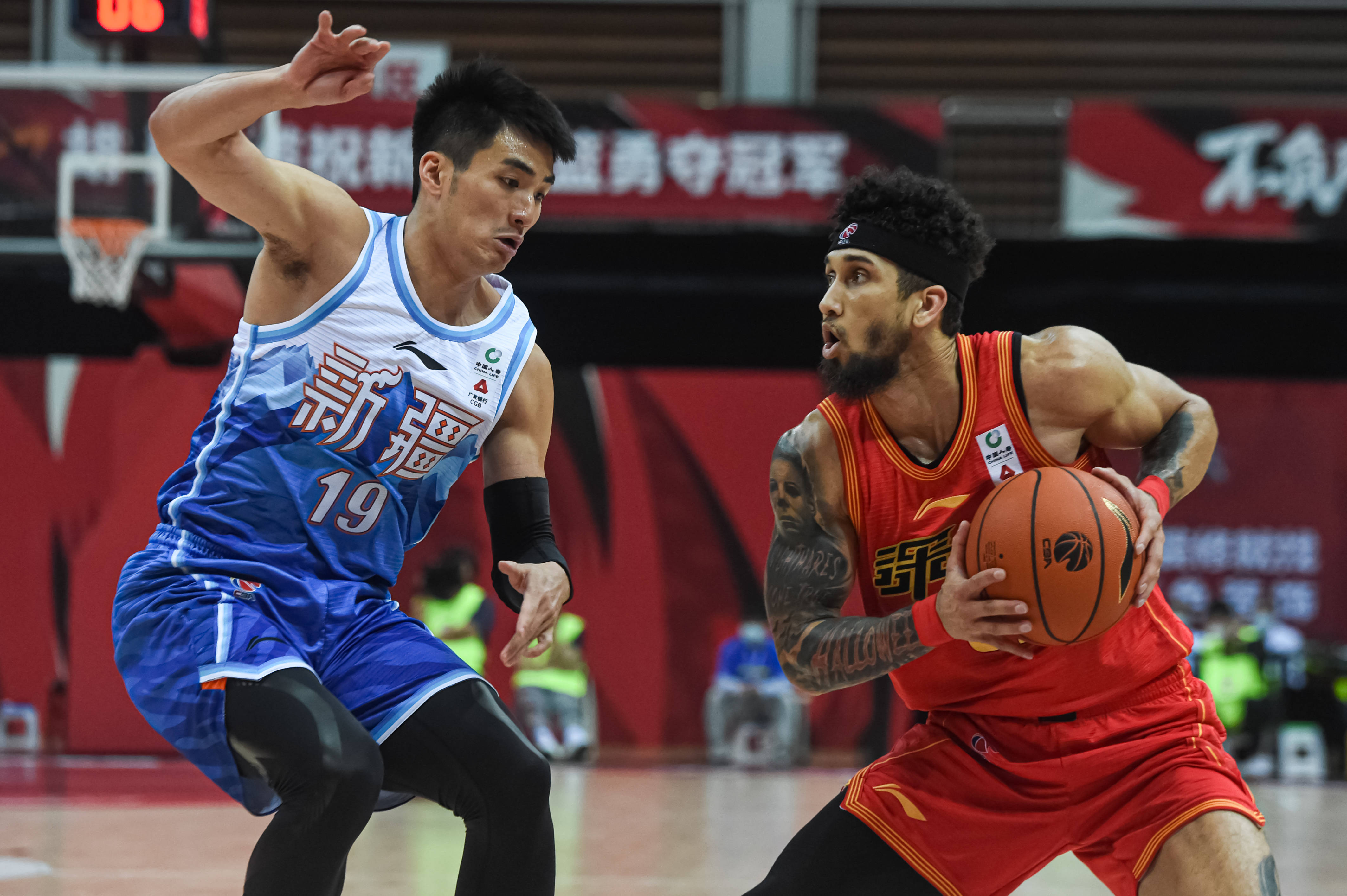 籃球——cba第三階段:深圳馬可波羅勝新疆伊力特