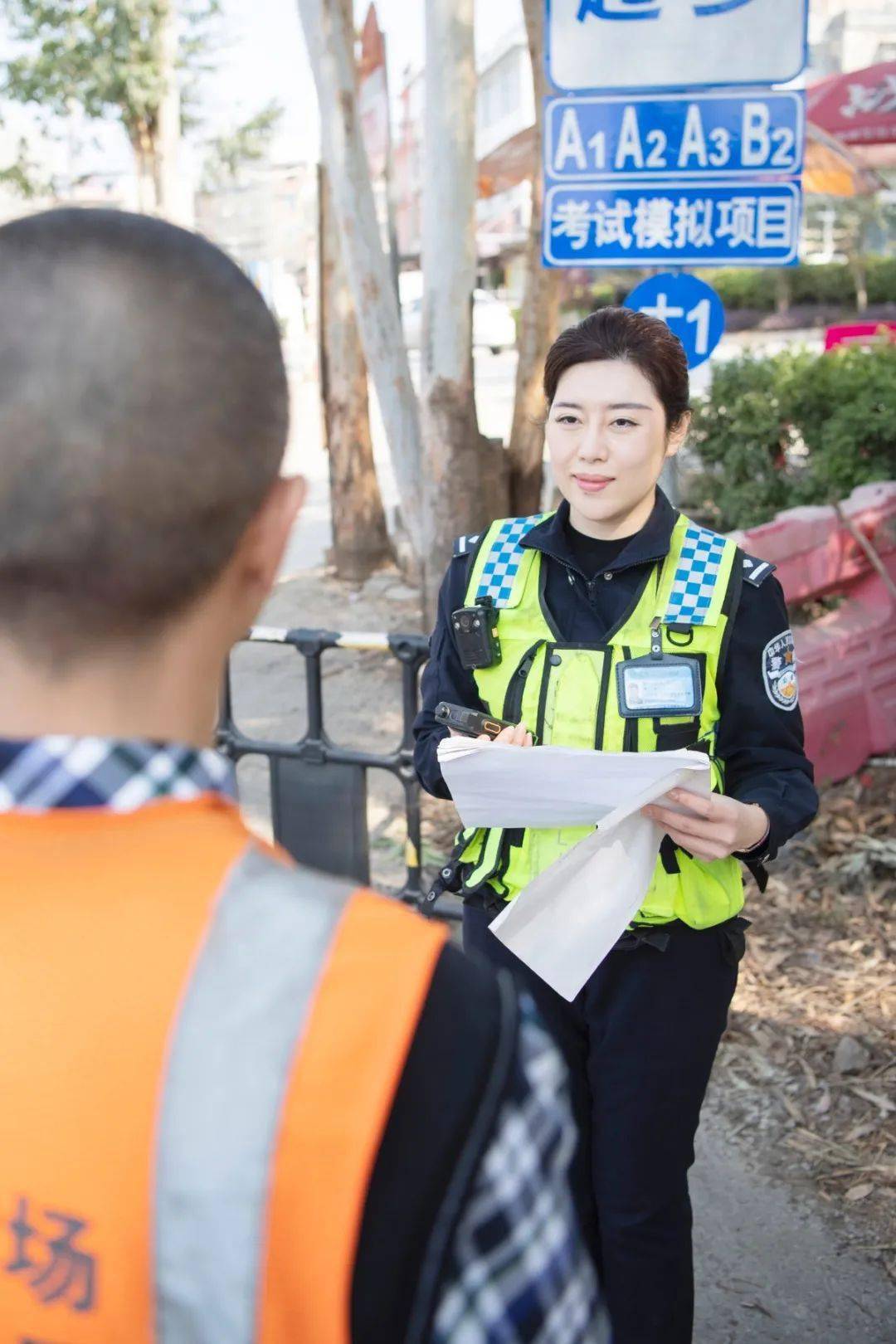 女神节特别策划走进车管所大车女考官刘莹的故事