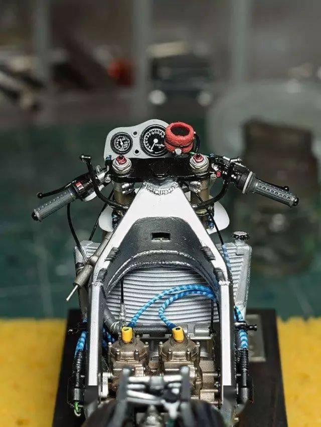 他把本田的传奇nsr500摩托车缩小了24倍!