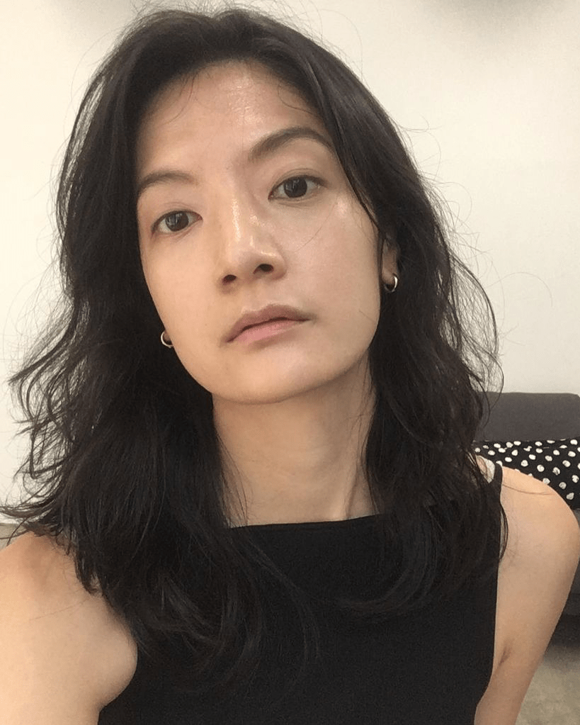 小眼睛大鼻头这个韩国女生告诉你平凡素淡的女孩可以很时尚