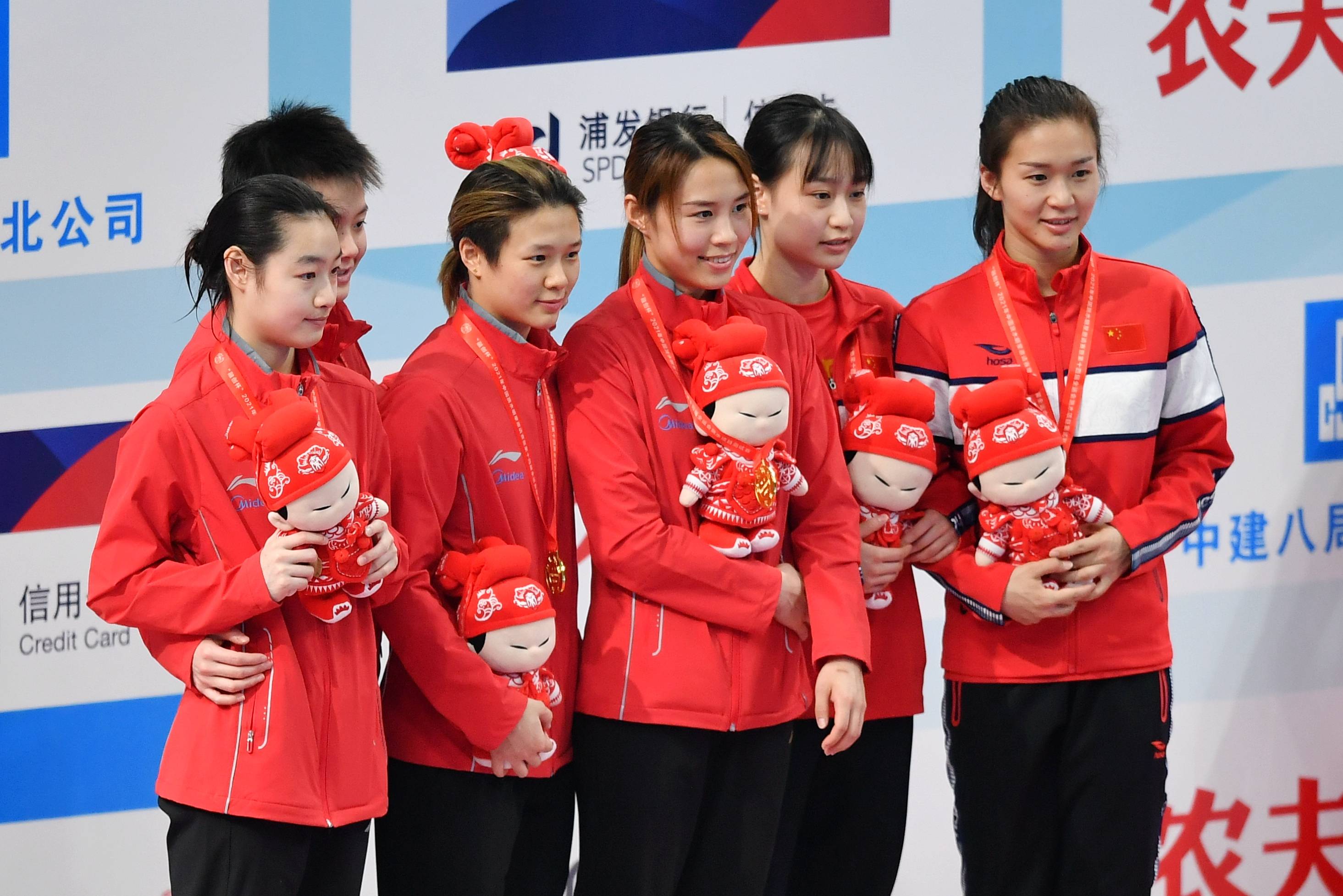 跳水——2021年中国跳水明星赛:女子三米板决赛赛况_陈艺文