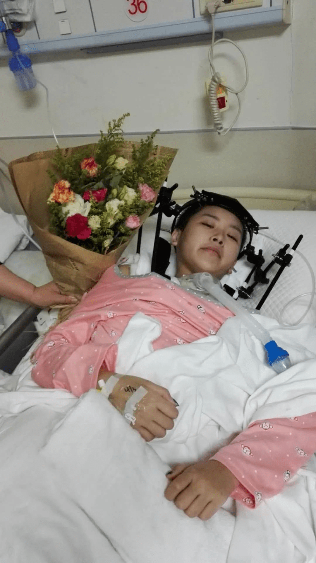 4年前那个遭遇车祸,高位截瘫的留学女孩,如今怎么样了?_璐英