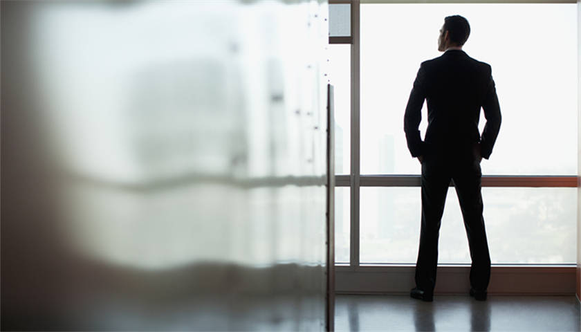 奥维通信实控人因虚开发票被提起公诉 去年预亏