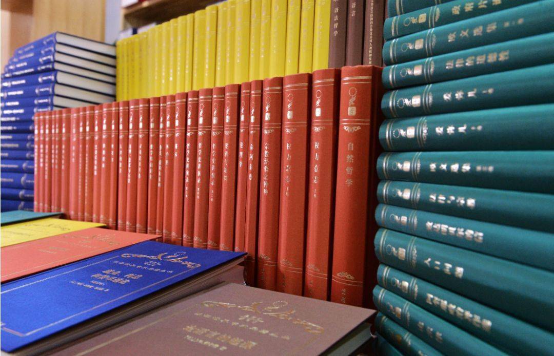 张元济,陆费逵,邹韬奋,冯雪峰,萨空了,钱君匋,姜椿芳……鲁迅,郭沫若