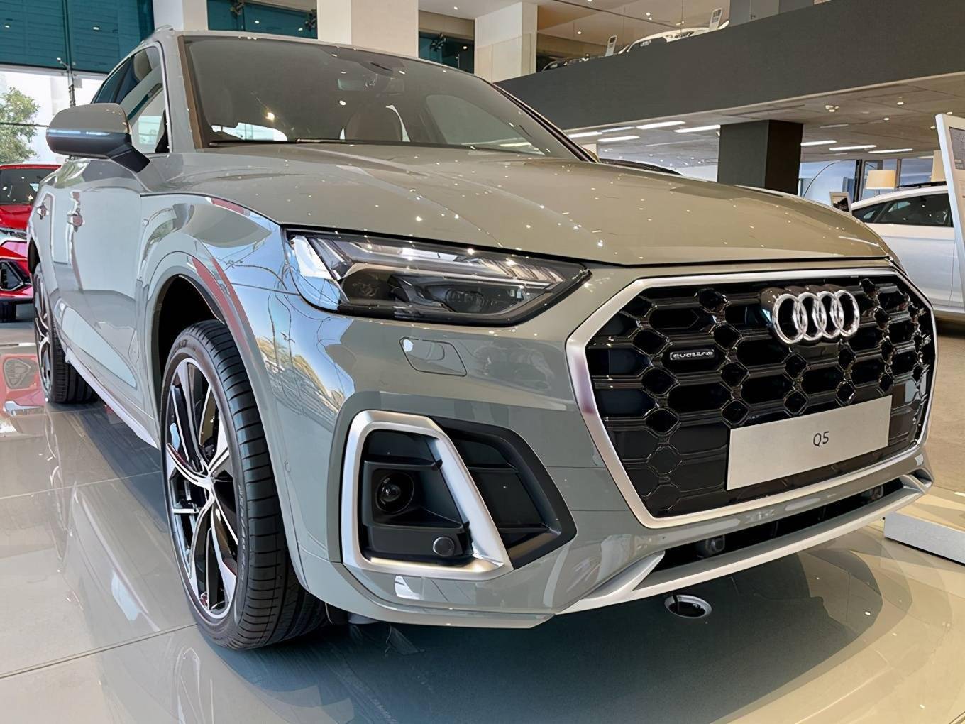 相信大家都不会感到陌生,作为一台经典的中型豪华品牌suv奥迪q5,一直