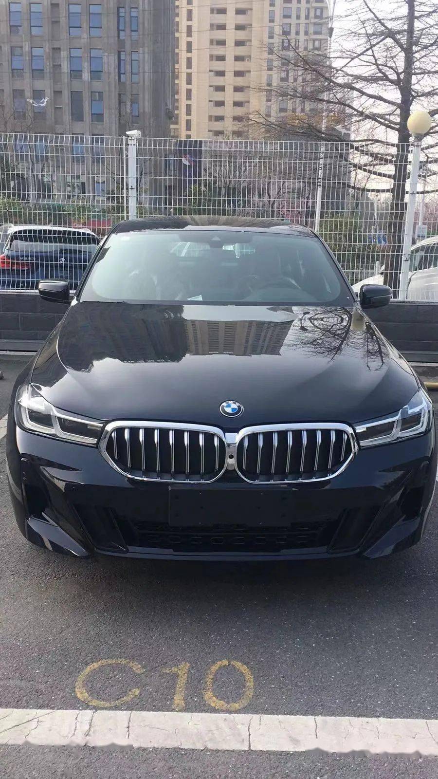 宝马客粉丝2月买了哪些新宝马有人竟然靠抽签决定买了3系曜夜版