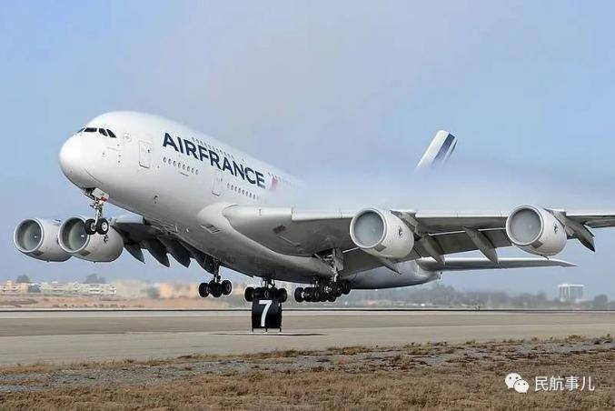 民航|全球最后一架空客A380完成首飞