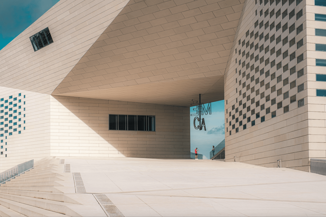 都市惊鸿现代艺术之美