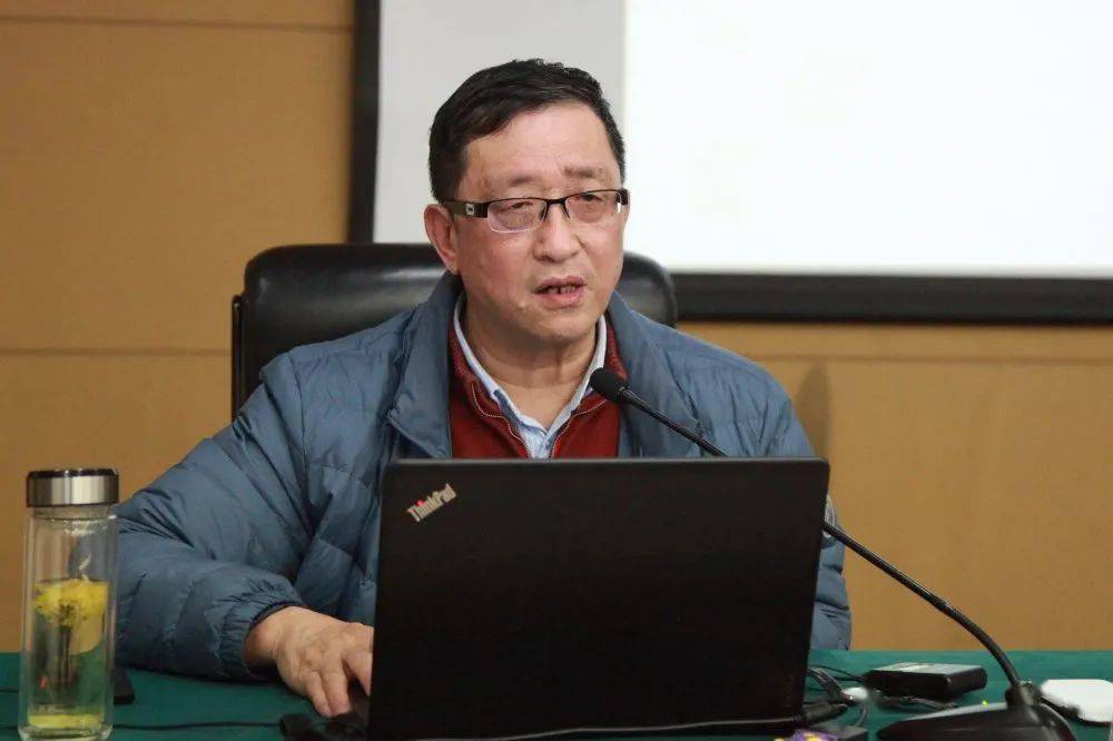 学深悟透砥砺前行莲湖区举办学习贯彻党的十九届五中