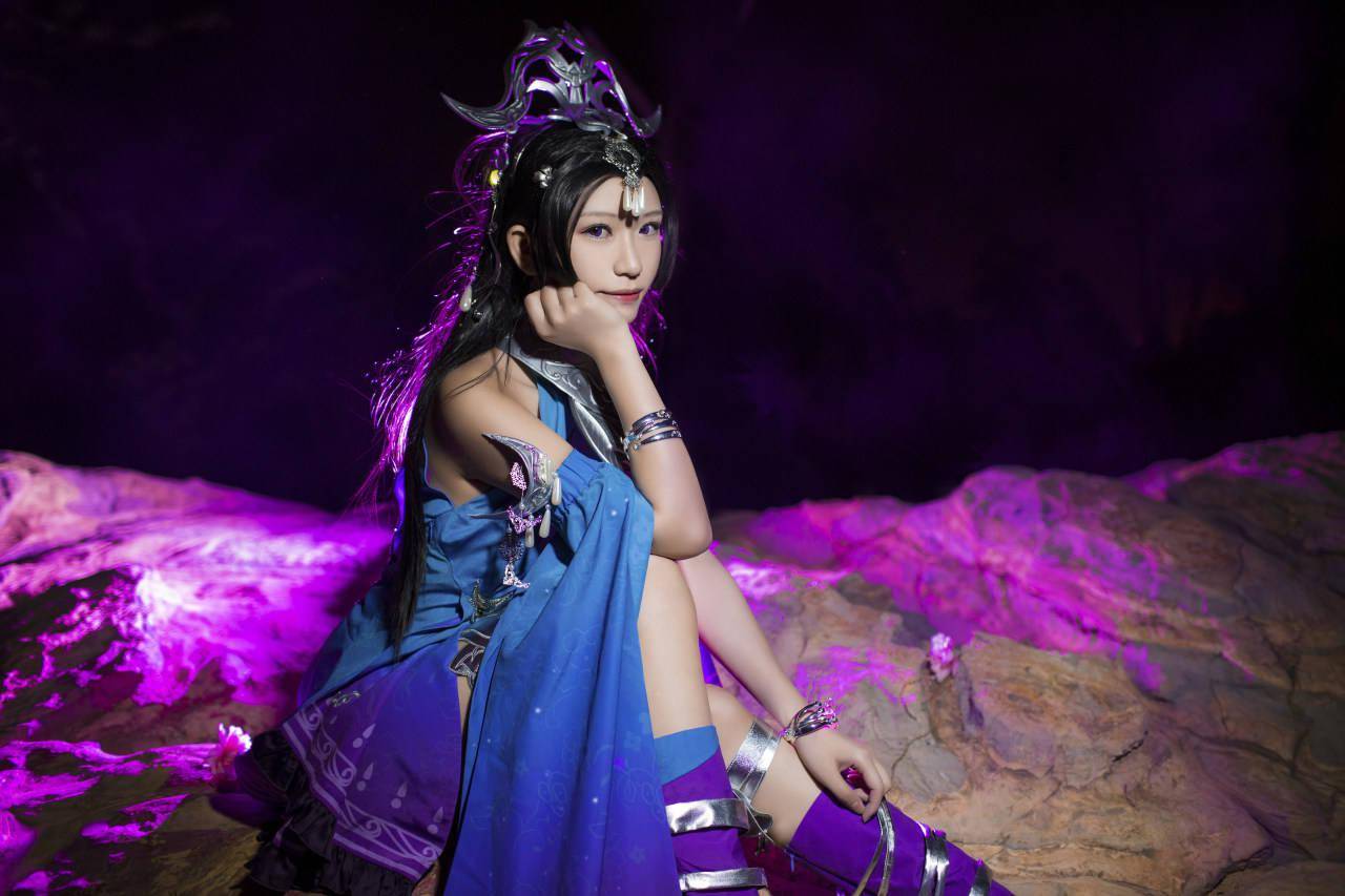 剑网三毒萝cosplay