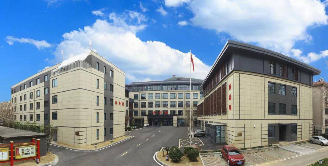 迎来开学第一天山东老年大学因你而更美