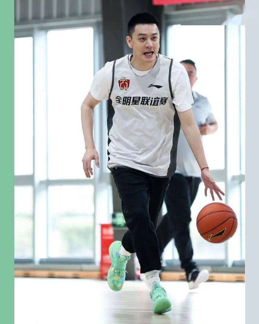 cba球鞋面面观如果陈登星扣篮决赛穿飞电2的话冠军还会是金金的吗