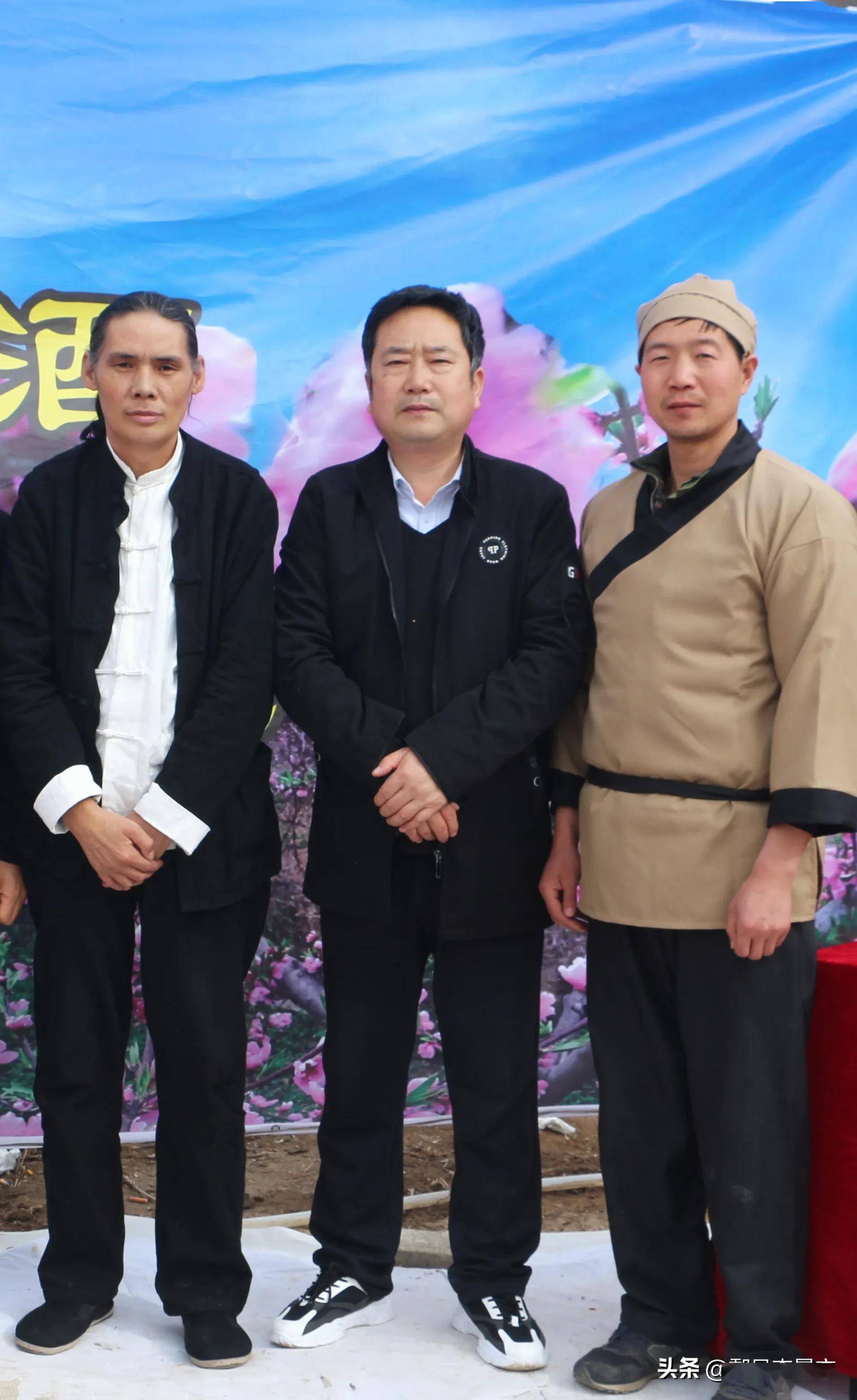 题诗画之乡西安市鄠邑区第三届柳泉桃花艺术节楹联