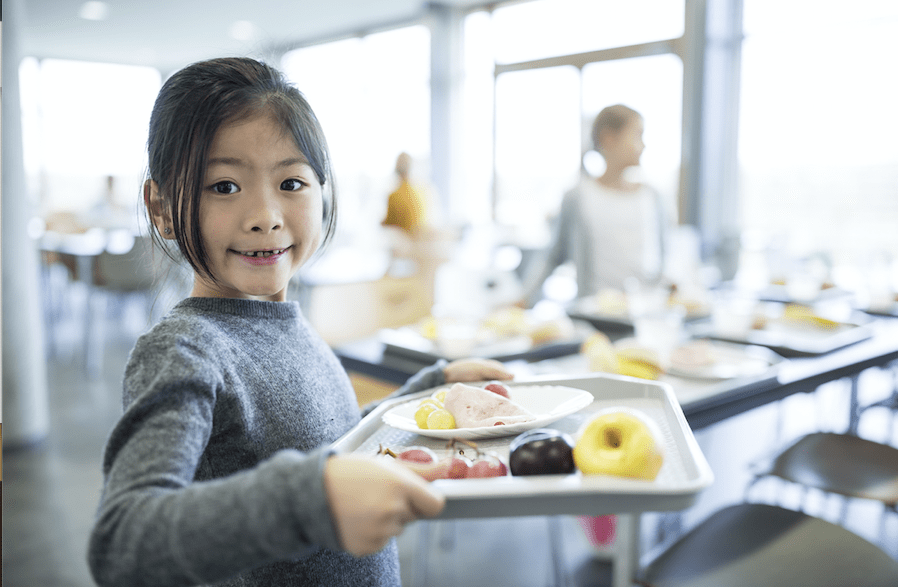 深圳试点建设营养健康食堂,超重,肥胖学生可定制营养餐_配餐