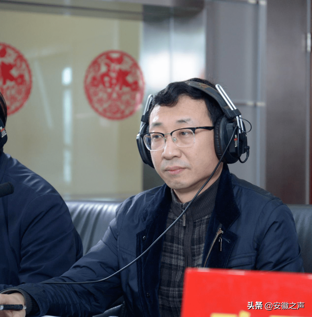 省水利厅农村水利水电处副处长王宝树回答:农村人口居住分散,农村供水