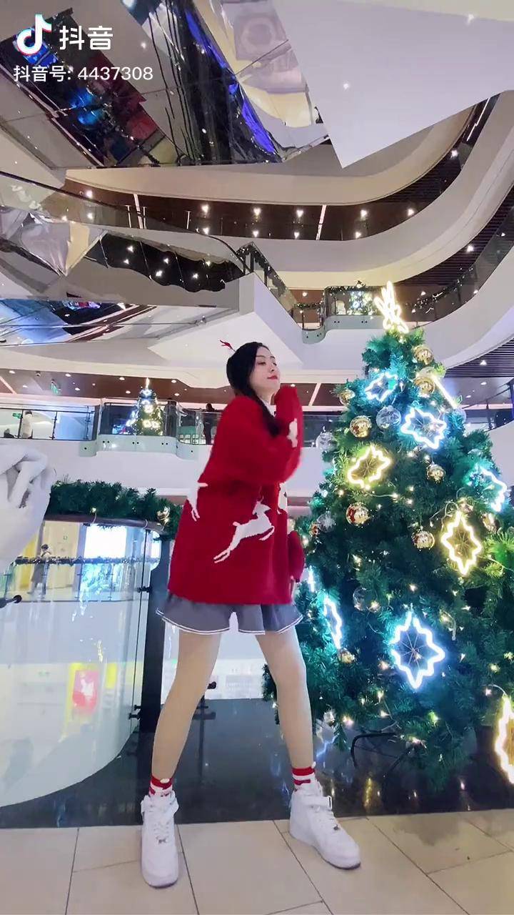 祝大家圣诞节快乐呀来偶遇嘛～swag圣诞舞圣诞叮叮舞